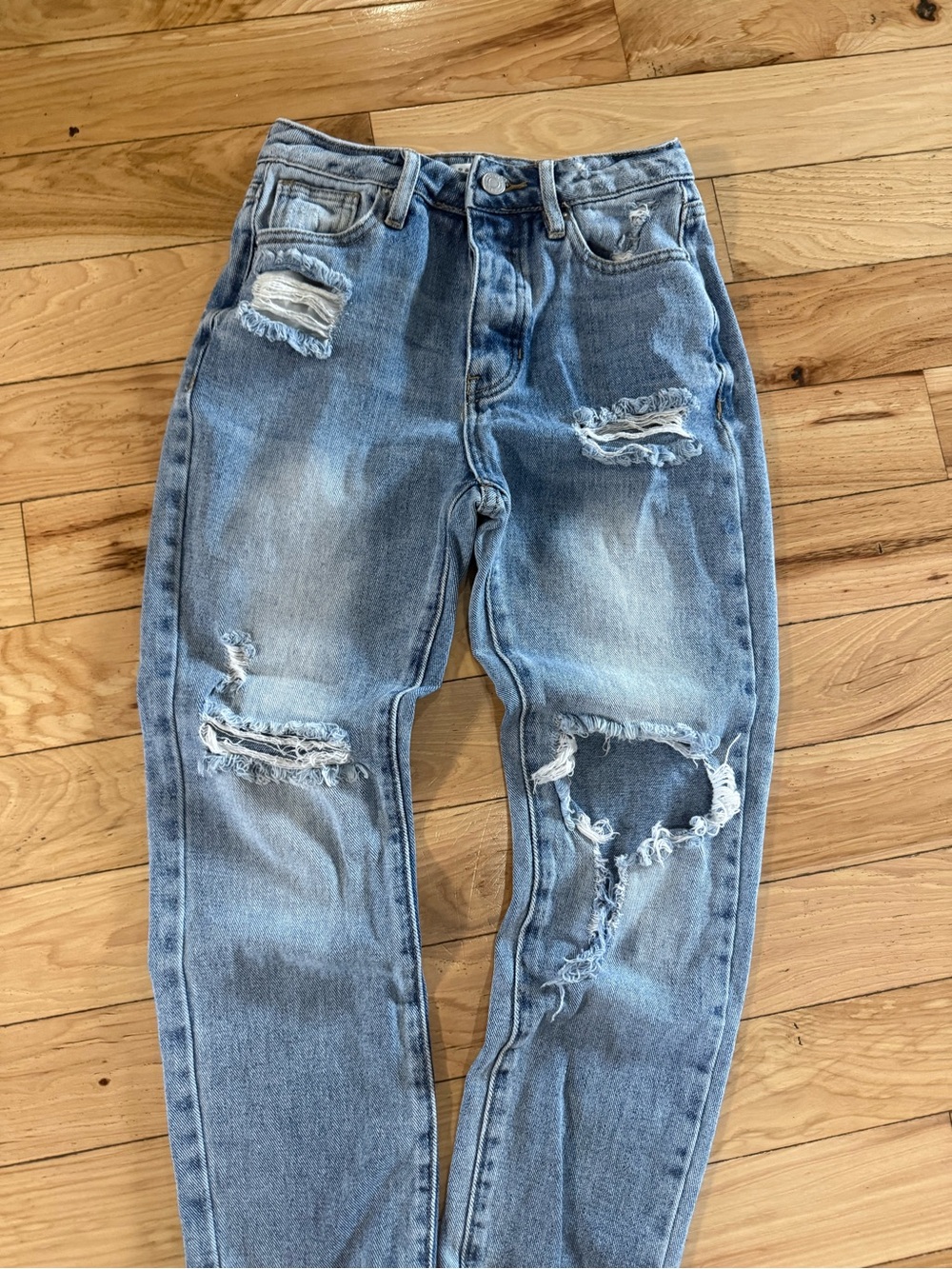 PacSun ripped Mom Jeans 
Size 22